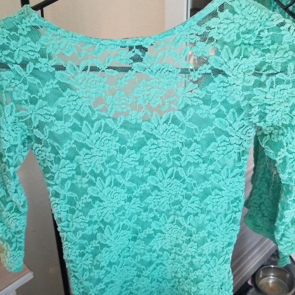 Lace 3/4 sleeve top
